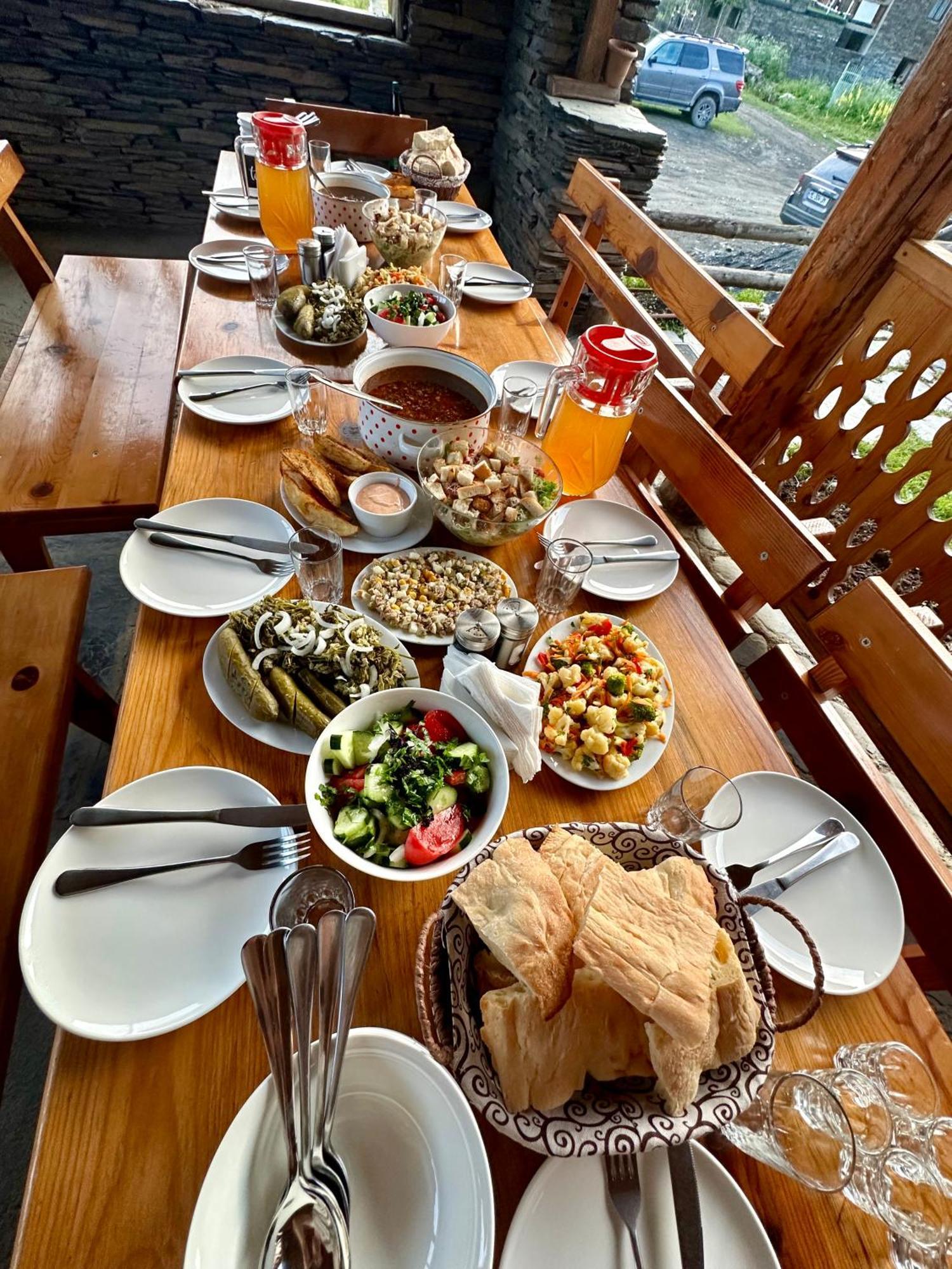 Guesthouse Lasharai Omalo 外观 照片